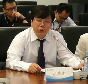胡德新.png