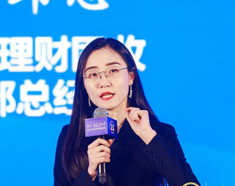 武玮思参加圆桌论坛_副本.jpg