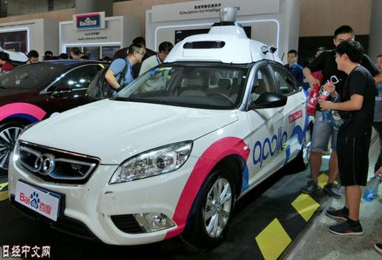 百度和北汽展出的自动驾驶试验车（7月5日，北京）