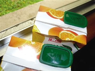 日照市工商局岚山分局日前查处一批篡改生产日期的汇源果汁。