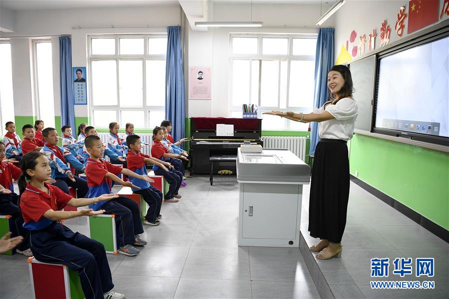（新华全媒头条·走向益达娱乐的小康生活·图文互动）（15）23万人的命运转折——我国最大易地生态移民安置区的脱贫密码
