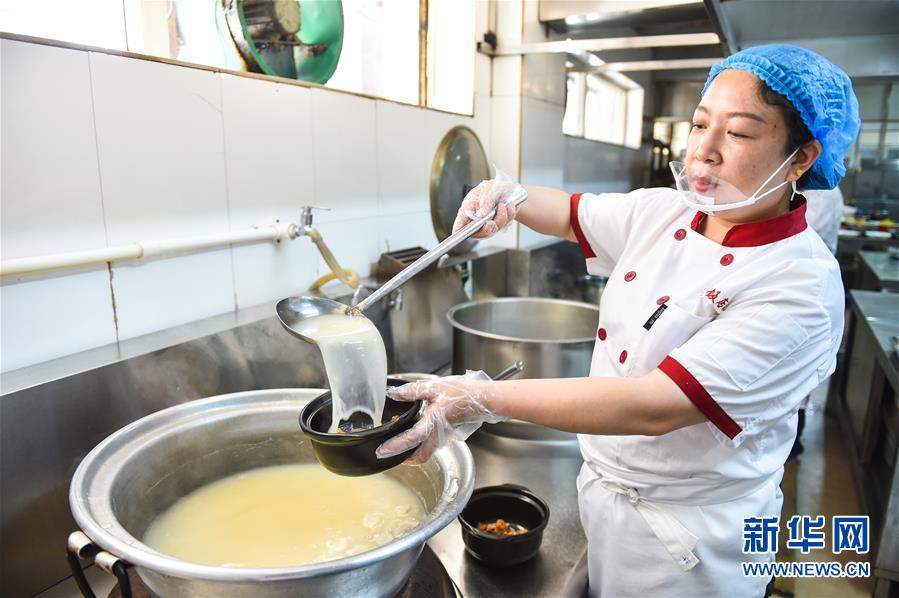 （社会）（1）非遗产业助力脱贫攻坚