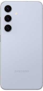 展示冷玉蓝的 Galaxy S24 手机背面。